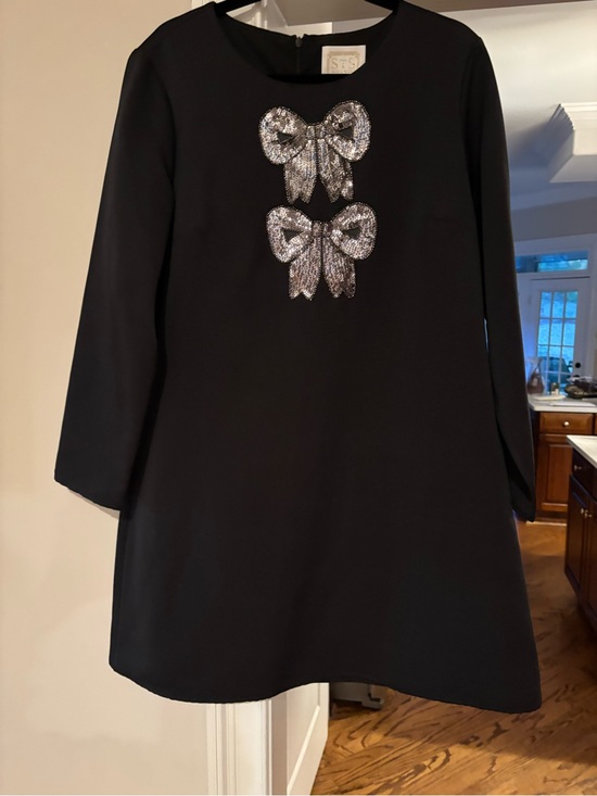 Sail to Sable Dresses & Skirts - Sail to Sable Black Dress with Silver Sequin Bows- knee length size XL